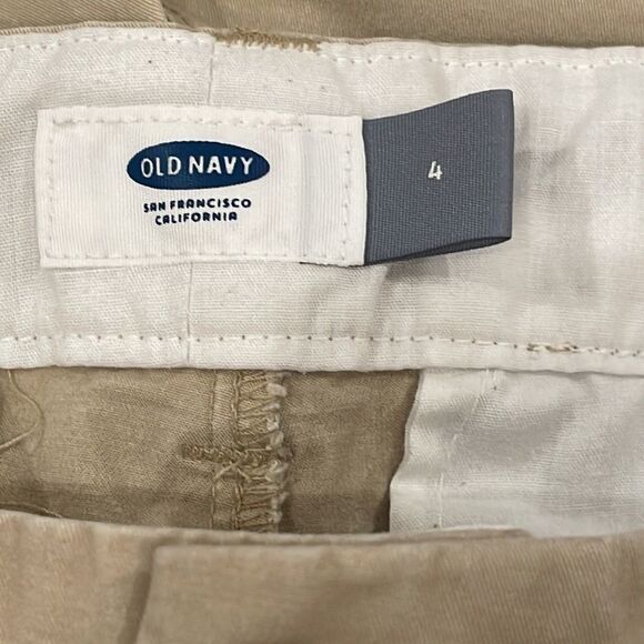 OLD Navy 5” Inseam Khaki Chino Shorts - Picture 3 of 5